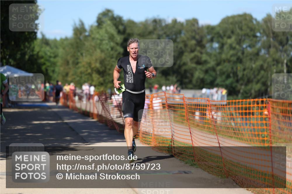 07.09.2025 - 19. Norderstedt Triathlon Michael Strokosch http://msf.ph/oto/8759723 07.09.2025 14:57:34 Laufen 980, 989, 1004 meine-sportfotos.de