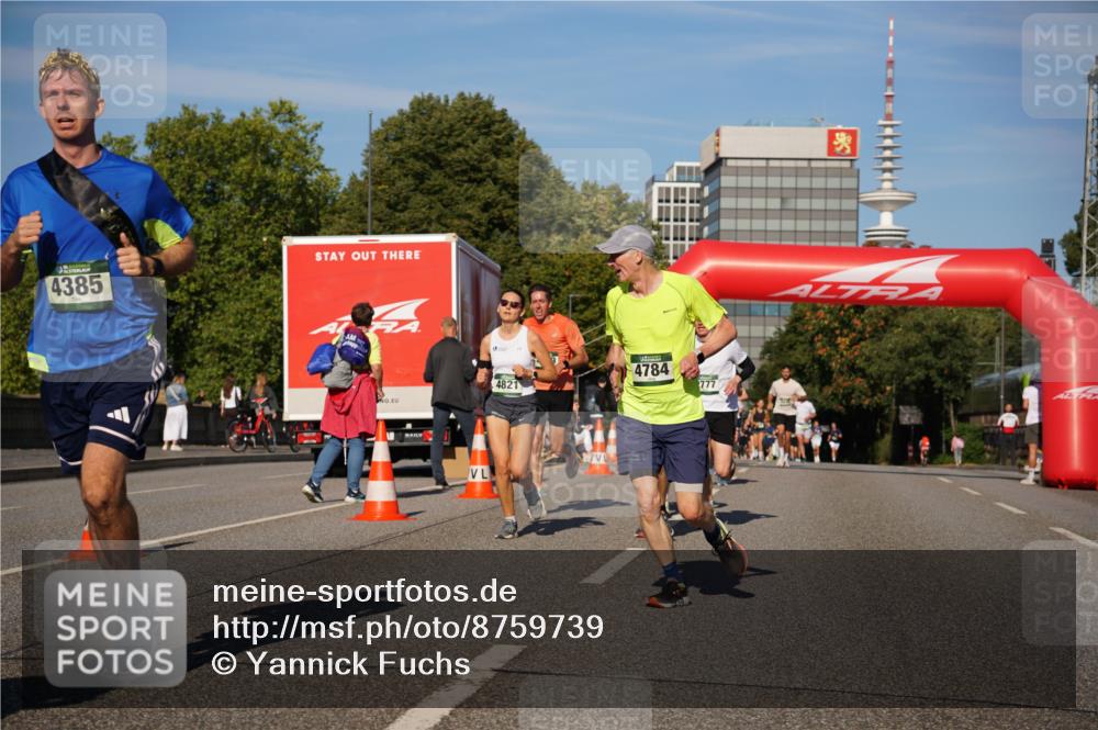 07.09.2025 - BARMER Alsterlauf Yannick Fuchs http://msf.ph/oto/8759739 07.09.2025 09:39:45 Laufen 4385, 4821, 4784, 777 meine-sportfotos.de