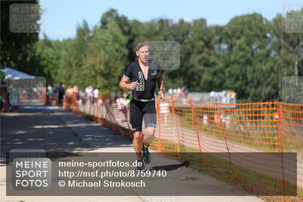 07.09.2025 - 19. Norderstedt Triathlon Michael Strokosch http://msf.ph/oto/8759740 07.09.2025 14:57:34 Laufen 980, 989, 1004 meine-sportfotos.de