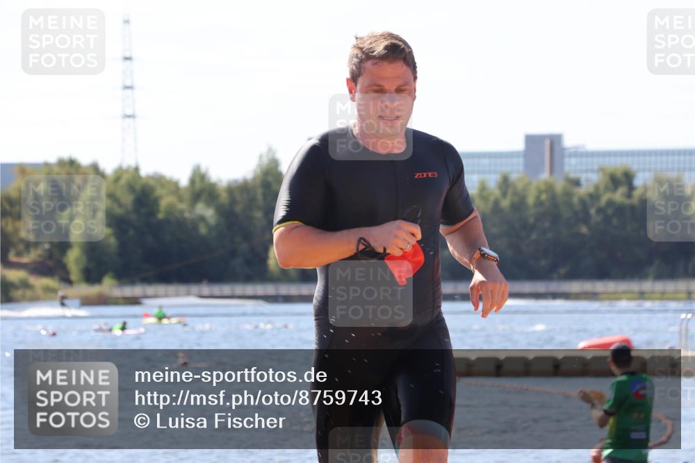 07.09.2025 - 19. Norderstedt Triathlon Luisa Fischer http://msf.ph/oto/8759743 07.09.2025 12:05:01 Schwimmen 739, 769, 811 meine-sportfotos.de