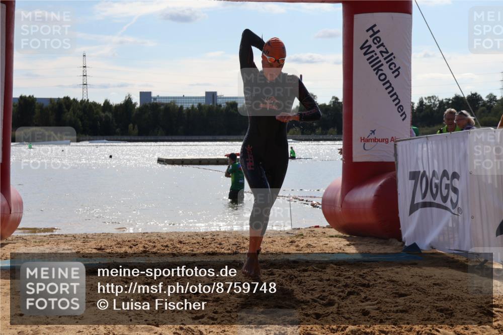 07.09.2025 - 19. Norderstedt Triathlon Luisa Fischer http://msf.ph/oto/8759748 07.09.2025 14:07:39 Schwimmen 1434 meine-sportfotos.de