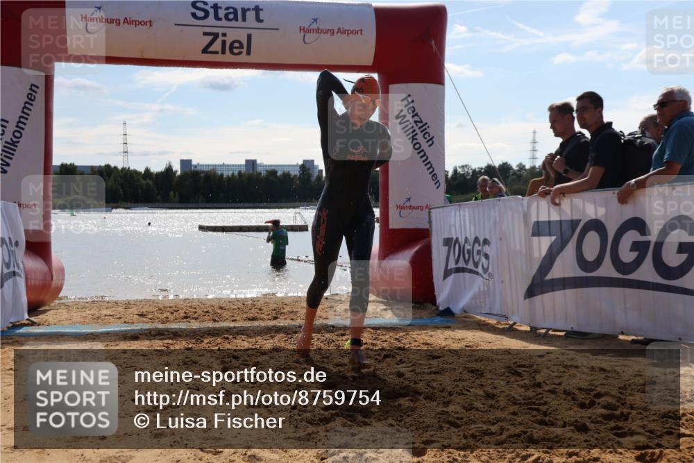 07.09.2025 - 19. Norderstedt Triathlon Luisa Fischer http://msf.ph/oto/8759754 07.09.2025 14:07:39 Schwimmen 1434 meine-sportfotos.de