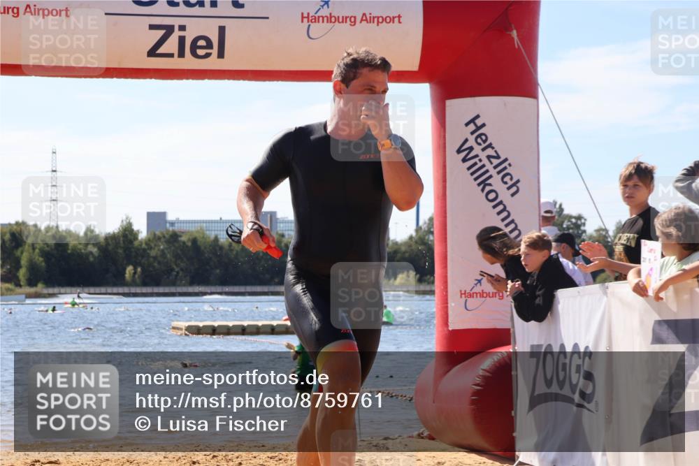 07.09.2025 - 19. Norderstedt Triathlon Luisa Fischer http://msf.ph/oto/8759761 07.09.2025 12:05:02 Schwimmen 739, 769, 811 meine-sportfotos.de