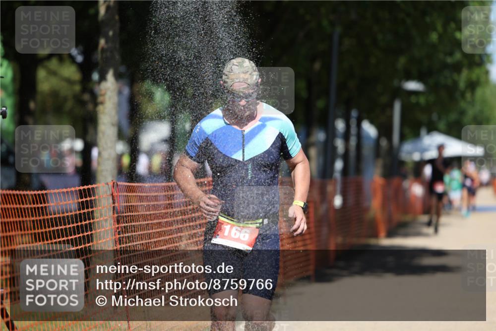 07.09.2025 - 19. Norderstedt Triathlon Michael Strokosch http://msf.ph/oto/8759766 07.09.2025 13:15:08 Laufen 166, 173, 308 meine-sportfotos.de