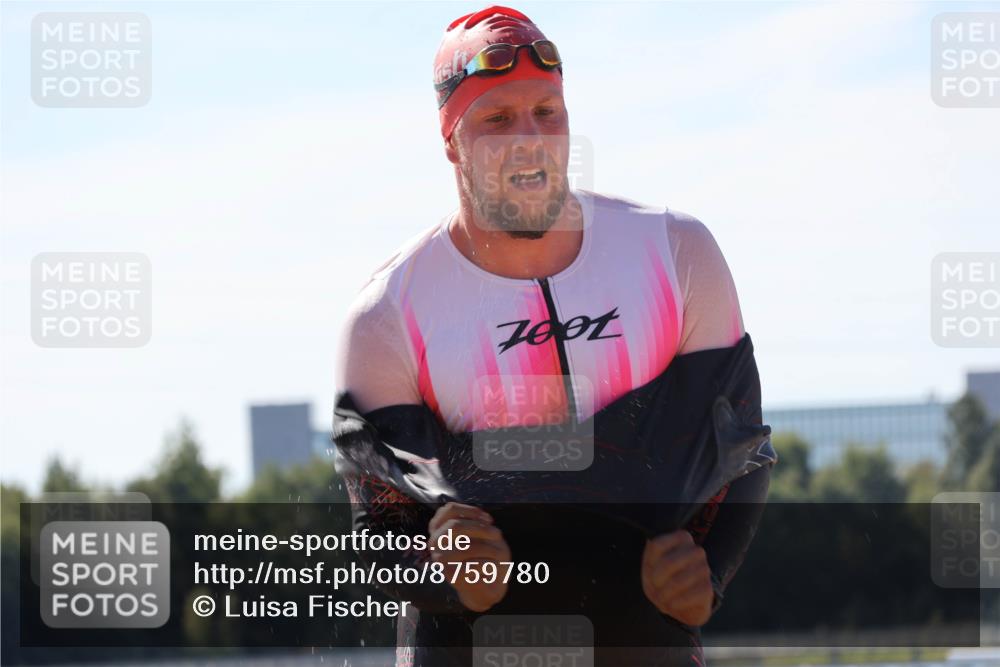 07.09.2025 - 19. Norderstedt Triathlon Luisa Fischer http://msf.ph/oto/8759780 07.09.2025 12:05:24 Schwimmen 1322 meine-sportfotos.de