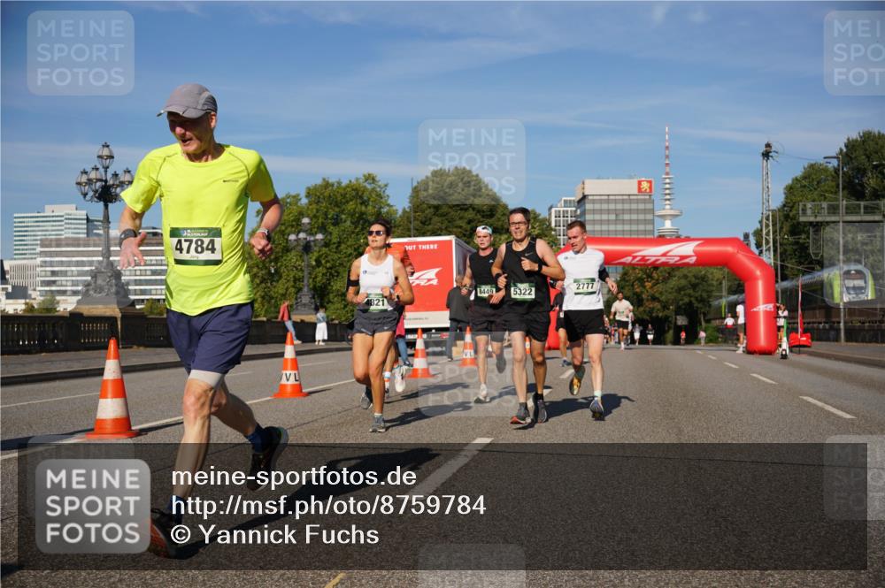 07.09.2025 - BARMER Alsterlauf Yannick Fuchs http://msf.ph/oto/8759784 07.09.2025 09:39:47 Laufen 11124, 4784, 4821, 8449, 5322, 2777 meine-sportfotos.de