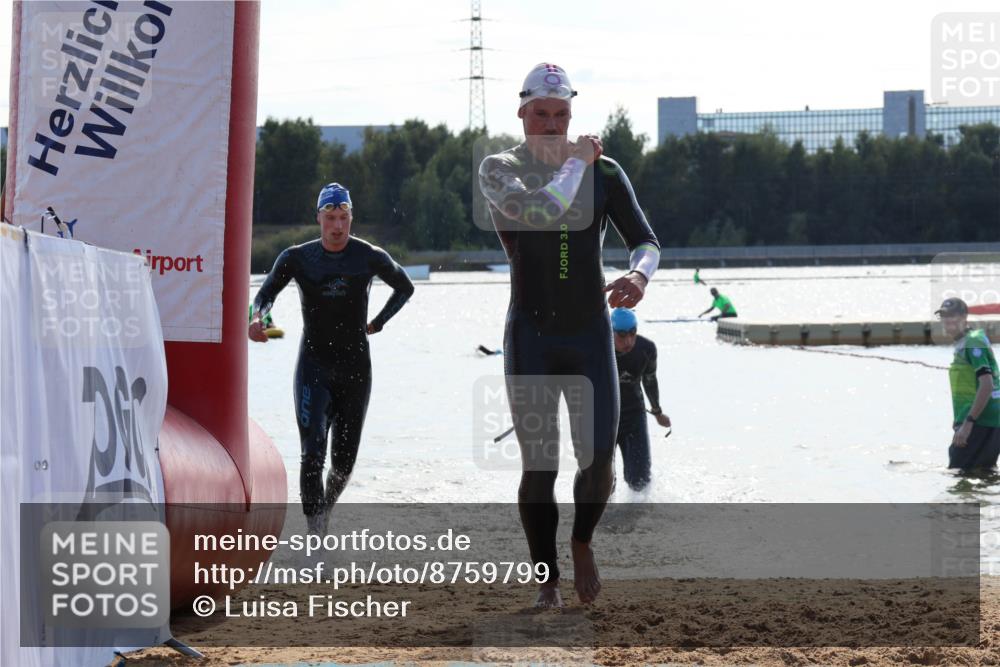 07.09.2025 - 19. Norderstedt Triathlon Luisa Fischer http://msf.ph/oto/8759799 07.09.2025 14:10:56 Schwimmen 1501, 1502, 1505 meine-sportfotos.de