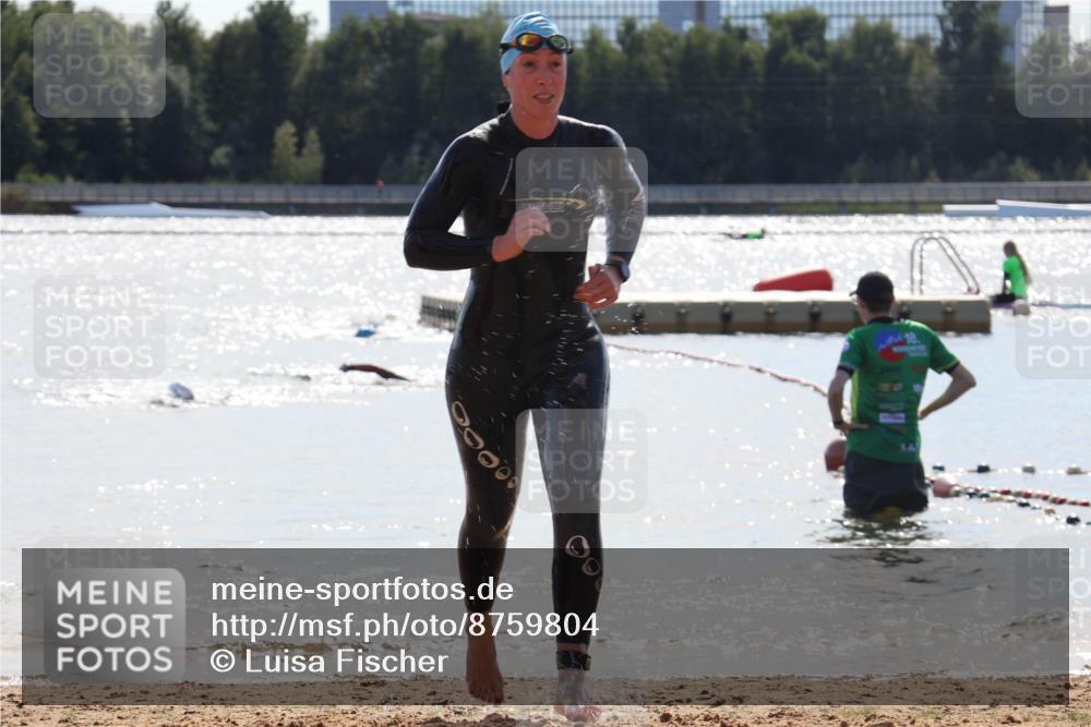 07.09.2025 - 19. Norderstedt Triathlon Luisa Fischer http://msf.ph/oto/8759804 07.09.2025 14:11:32 Schwimmen 450 meine-sportfotos.de