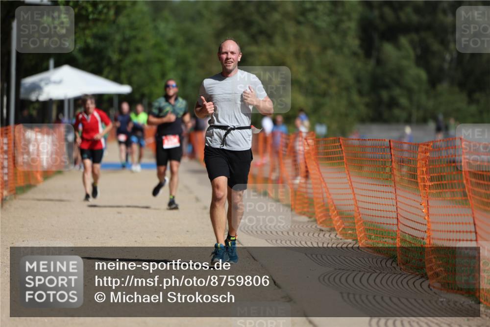 07.09.2025 - 19. Norderstedt Triathlon Michael Strokosch http://msf.ph/oto/8759806 07.09.2025 12:06:33 Laufen 801, 1395 meine-sportfotos.de