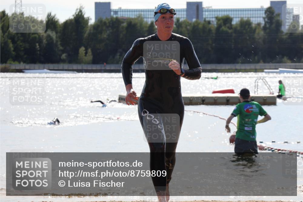 07.09.2025 - 19. Norderstedt Triathlon Luisa Fischer http://msf.ph/oto/8759809 07.09.2025 14:11:32 Schwimmen 450 meine-sportfotos.de