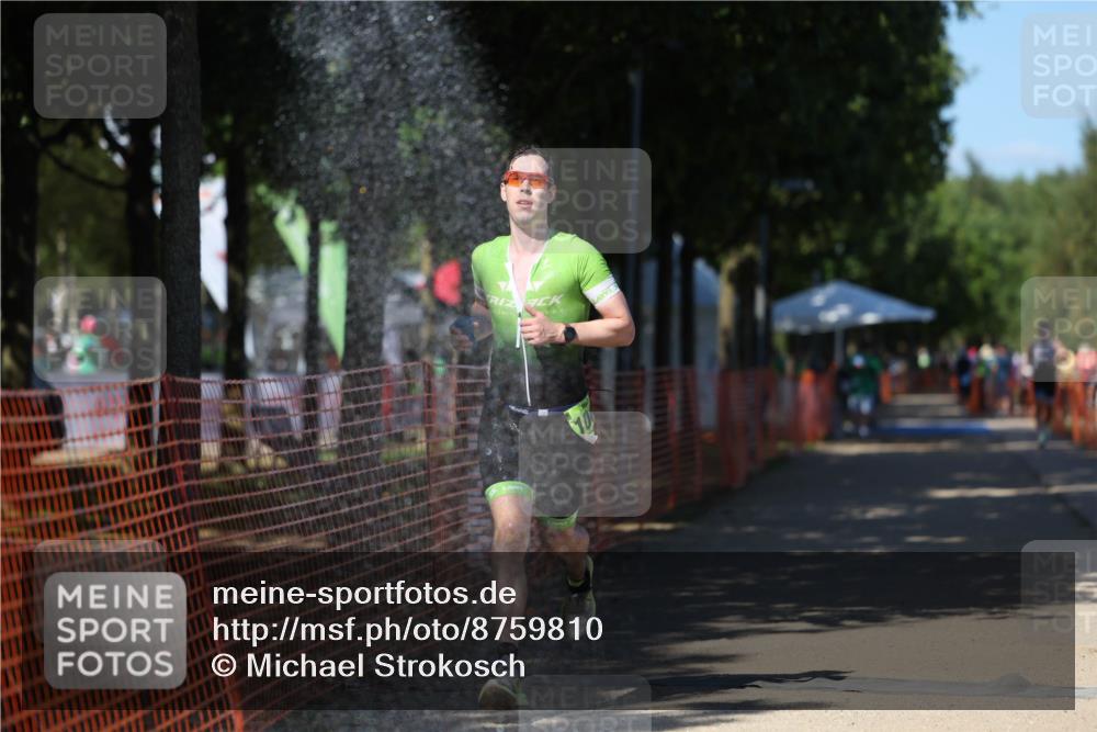 07.09.2025 - 19. Norderstedt Triathlon Michael Strokosch http://msf.ph/oto/8759810 07.09.2025 14:57:36 Laufen 980, 989, 1004 meine-sportfotos.de