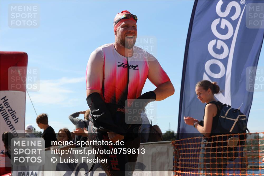 07.09.2025 - 19. Norderstedt Triathlon Luisa Fischer http://msf.ph/oto/8759813 07.09.2025 12:05:26 Schwimmen 1322 meine-sportfotos.de