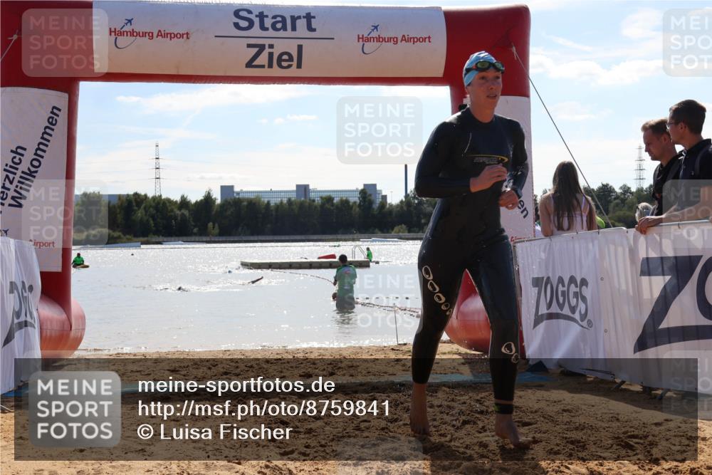 07.09.2025 - 19. Norderstedt Triathlon Luisa Fischer http://msf.ph/oto/8759841 07.09.2025 14:11:35 Schwimmen 450 meine-sportfotos.de