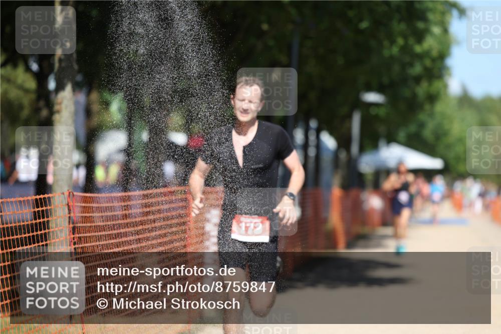 07.09.2025 - 19. Norderstedt Triathlon Michael Strokosch http://msf.ph/oto/8759847 07.09.2025 13:15:15 Laufen 173, 346 meine-sportfotos.de