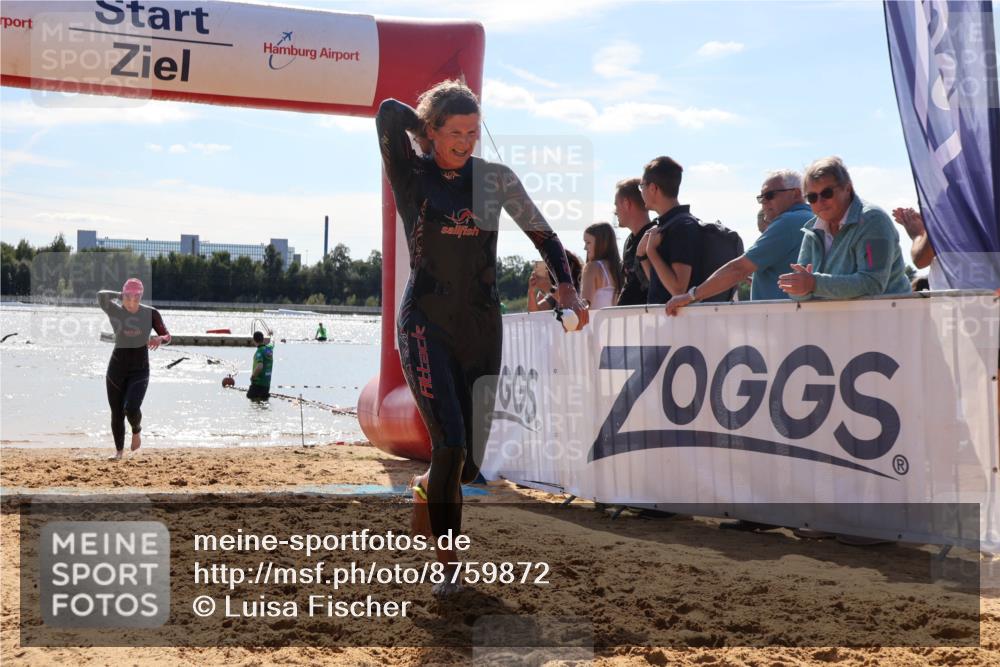 07.09.2025 - 19. Norderstedt Triathlon Luisa Fischer http://msf.ph/oto/8759872 07.09.2025 14:11:57 Schwimmen 379, 474 meine-sportfotos.de