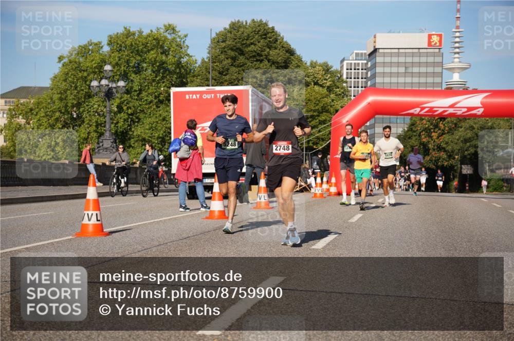 07.09.2025 - BARMER Alsterlauf Yannick Fuchs http://msf.ph/oto/8759900 07.09.2025 09:39:49 Laufen 1, 5248, 2748, 5970 meine-sportfotos.de