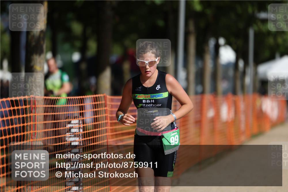 07.09.2025 - 19. Norderstedt Triathlon Michael Strokosch http://msf.ph/oto/8759911 07.09.2025 11:07:59 Laufen 99 meine-sportfotos.de