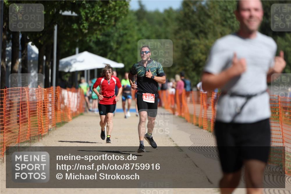 07.09.2025 - 19. Norderstedt Triathlon Michael Strokosch http://msf.ph/oto/8759916 07.09.2025 12:06:36 Laufen 801, 1229, 1395 meine-sportfotos.de