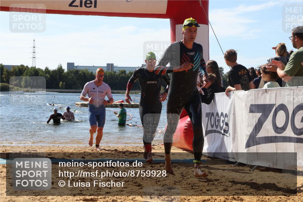 07.09.2025 - 19. Norderstedt Triathlon Luisa Fischer http://msf.ph/oto/8759928 07.09.2025 12:06:04 Schwimmen 174, 713, 816 meine-sportfotos.de