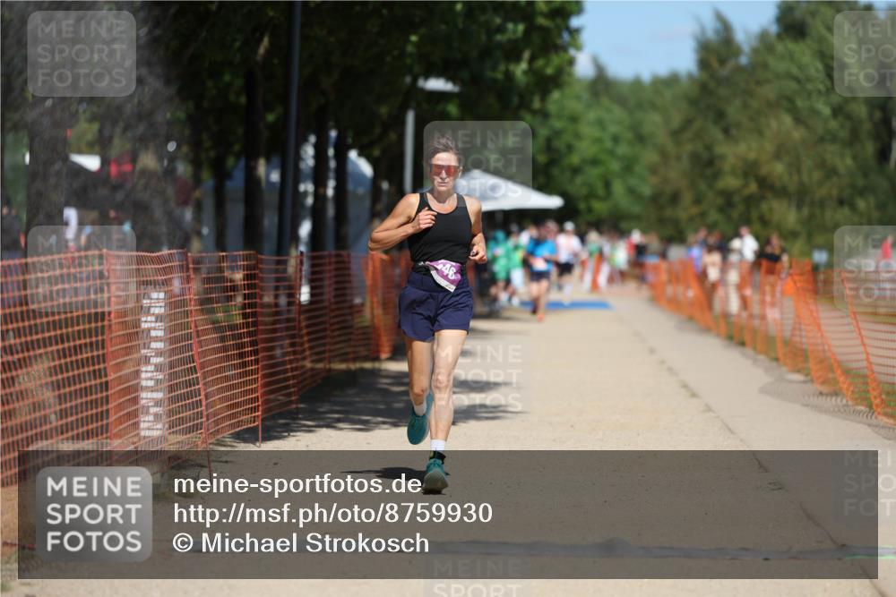 07.09.2025 - 19. Norderstedt Triathlon Michael Strokosch http://msf.ph/oto/8759930 07.09.2025 13:15:19 Laufen 173, 346, 1338 meine-sportfotos.de