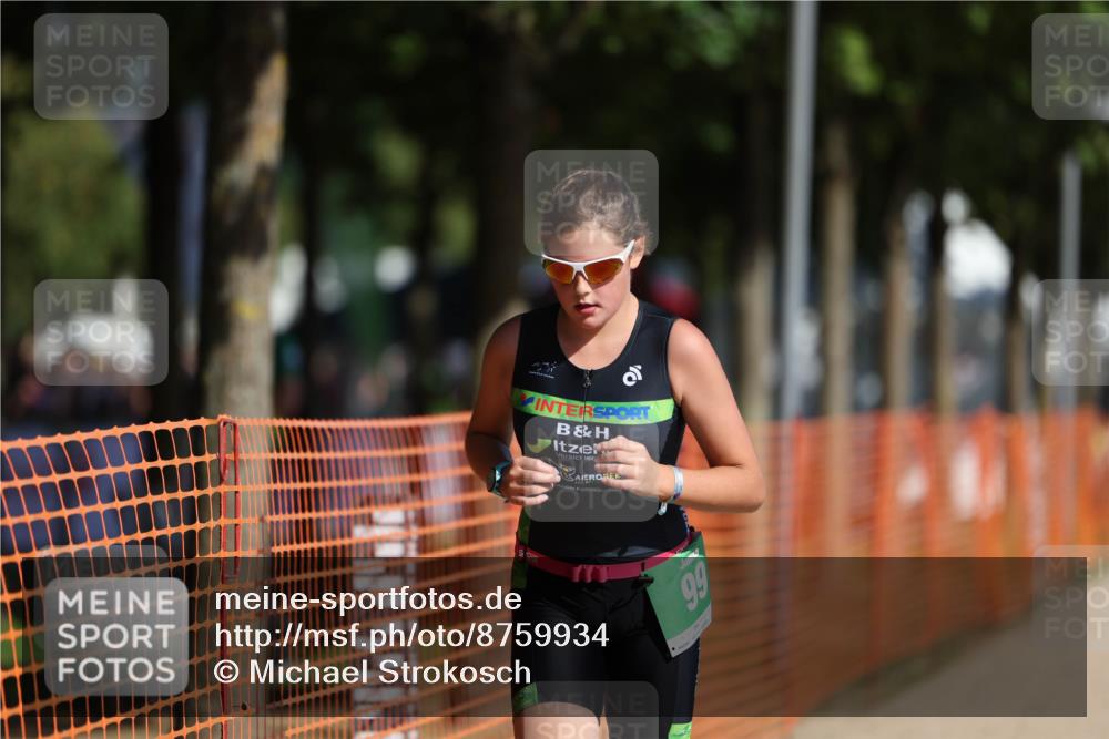 07.09.2025 - 19. Norderstedt Triathlon Michael Strokosch http://msf.ph/oto/8759934 07.09.2025 11:07:59 Laufen 99 meine-sportfotos.de