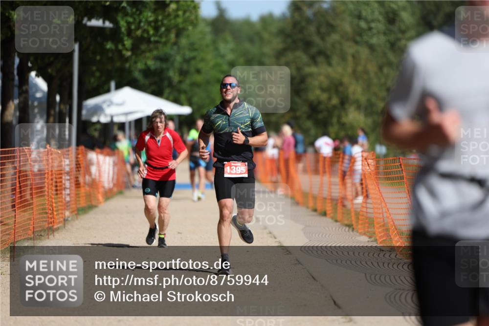 07.09.2025 - 19. Norderstedt Triathlon Michael Strokosch http://msf.ph/oto/8759944 07.09.2025 12:06:37 Laufen 801, 1229, 1395 meine-sportfotos.de