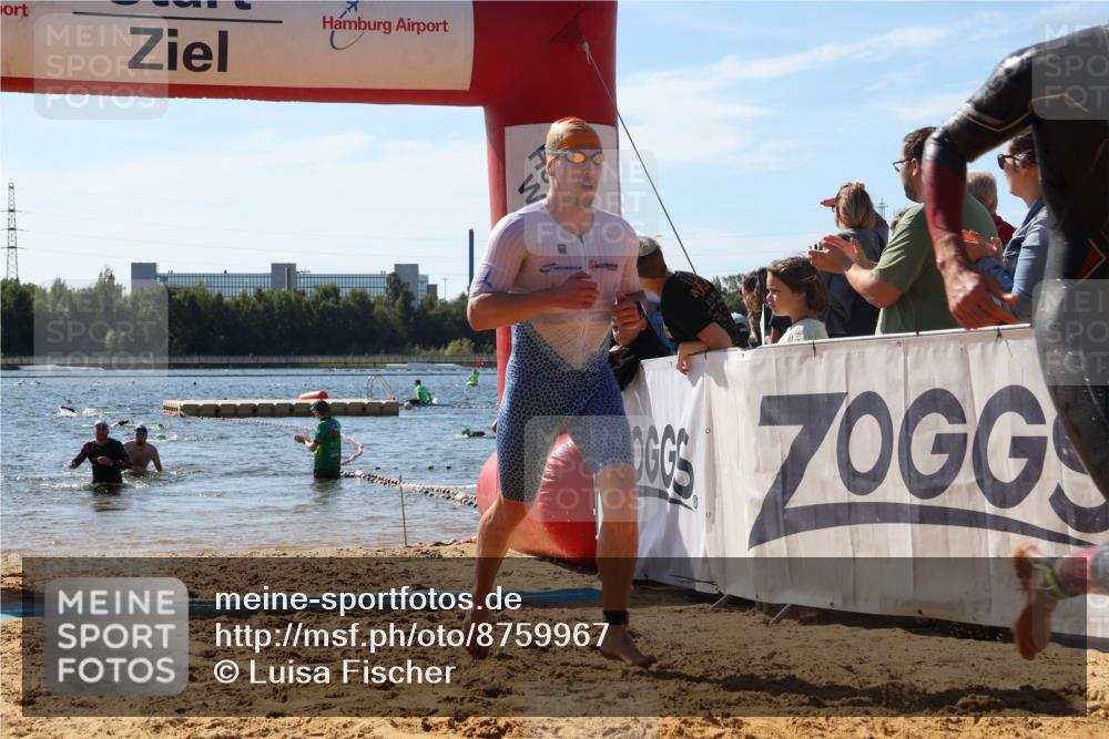07.09.2025 - 19. Norderstedt Triathlon Luisa Fischer http://msf.ph/oto/8759967 07.09.2025 12:06:06 Schwimmen 174, 713, 816 meine-sportfotos.de
