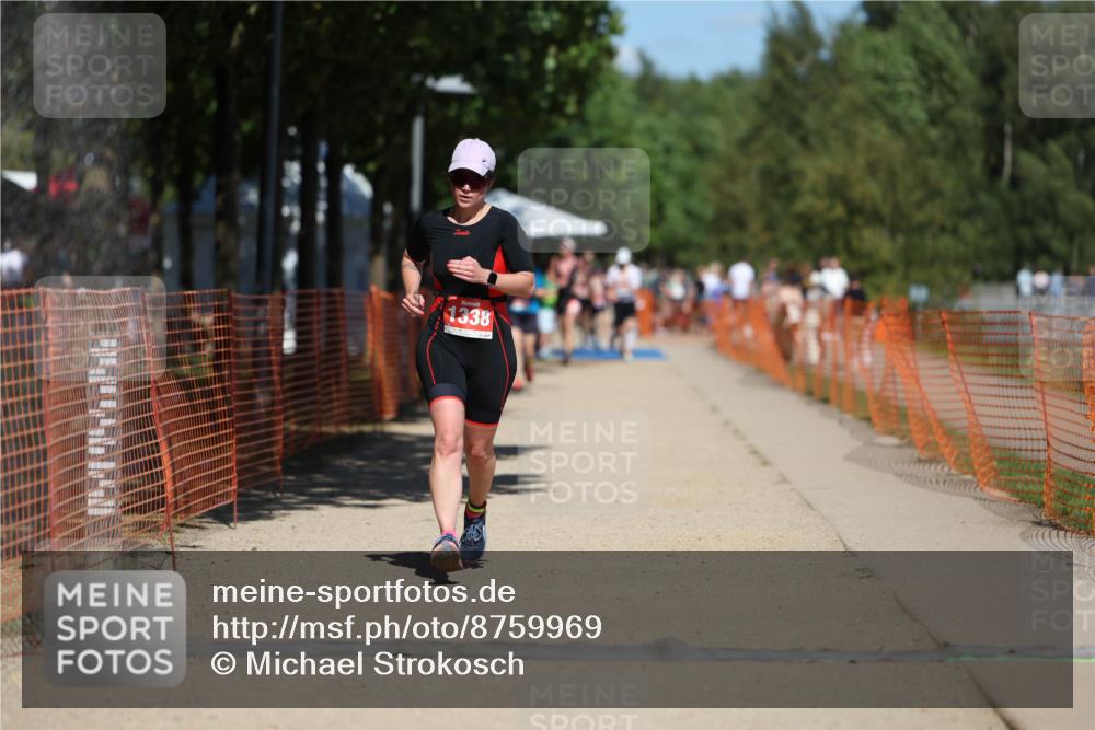 07.09.2025 - 19. Norderstedt Triathlon Michael Strokosch http://msf.ph/oto/8759969 07.09.2025 13:15:23 Laufen 346, 1338 meine-sportfotos.de