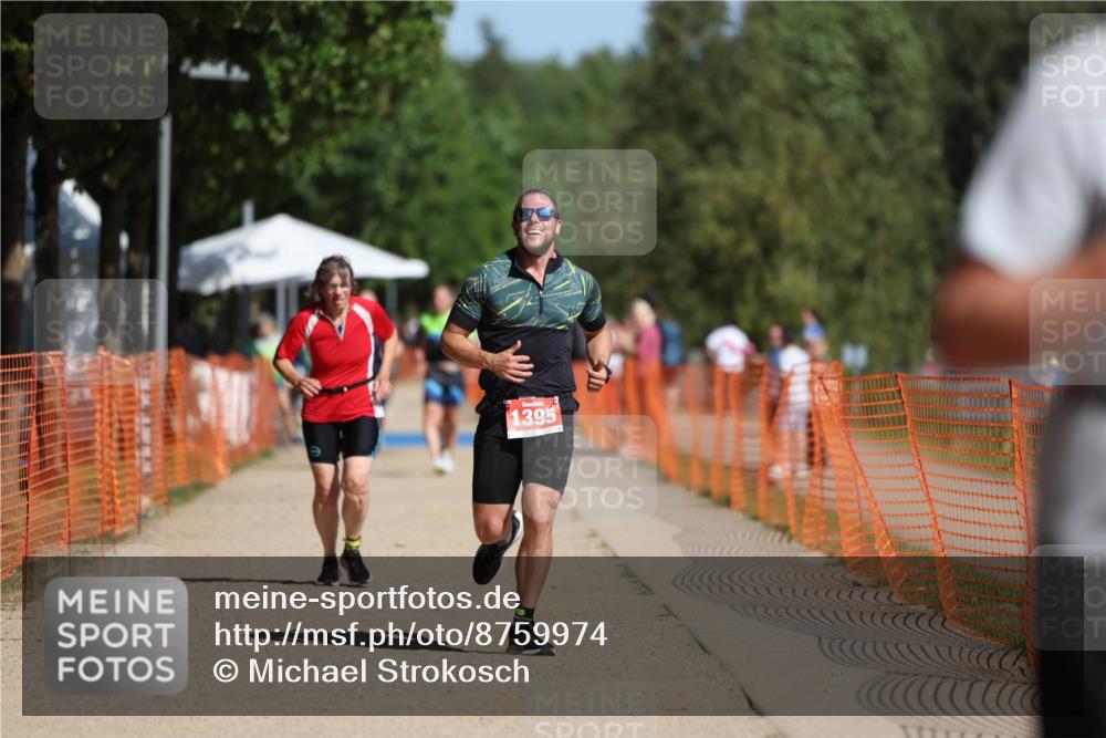 07.09.2025 - 19. Norderstedt Triathlon Michael Strokosch http://msf.ph/oto/8759974 07.09.2025 12:06:37 Laufen 801, 1229, 1395 meine-sportfotos.de