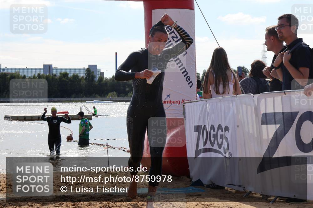 07.09.2025 - 19. Norderstedt Triathlon Luisa Fischer http://msf.ph/oto/8759978 07.09.2025 14:12:18 Schwimmen 469, 472, 475 meine-sportfotos.de