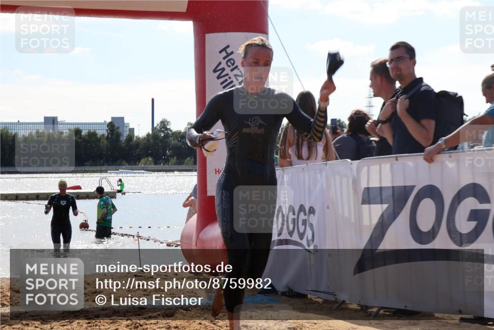 07.09.2025 - 19. Norderstedt Triathlon Luisa Fischer http://msf.ph/oto/8759982 07.09.2025 14:12:18 Schwimmen 469, 472, 475 meine-sportfotos.de