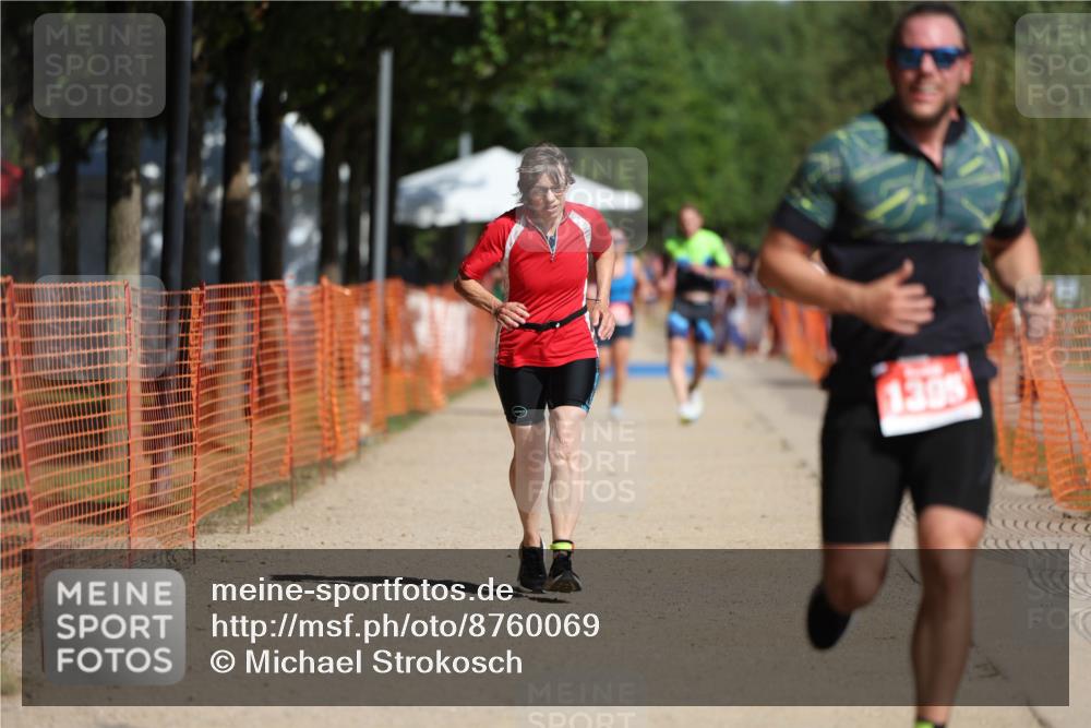 07.09.2025 - 19. Norderstedt Triathlon Michael Strokosch http://msf.ph/oto/8760069 07.09.2025 12:06:40 Laufen 801, 1229, 1395 meine-sportfotos.de