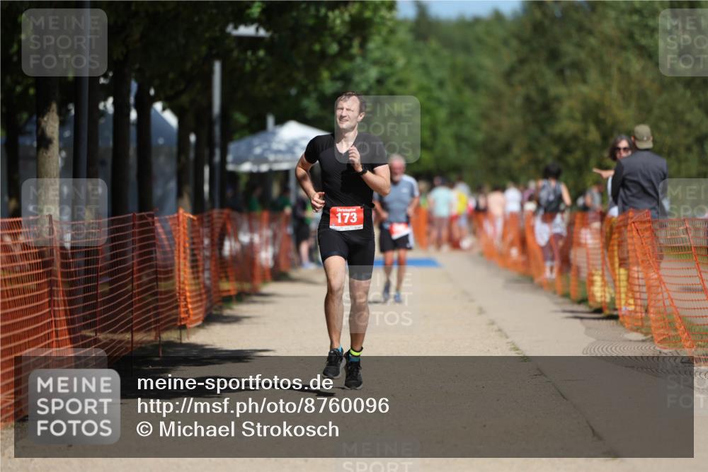 07.09.2025 - 19. Norderstedt Triathlon Michael Strokosch http://msf.ph/oto/8760096 07.09.2025 12:53:13 Laufen 173 meine-sportfotos.de