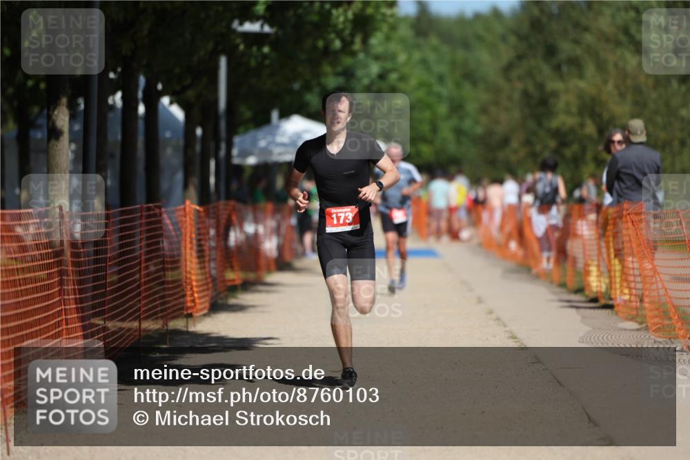 07.09.2025 - 19. Norderstedt Triathlon Michael Strokosch http://msf.ph/oto/8760103 07.09.2025 12:53:13 Laufen 173 meine-sportfotos.de