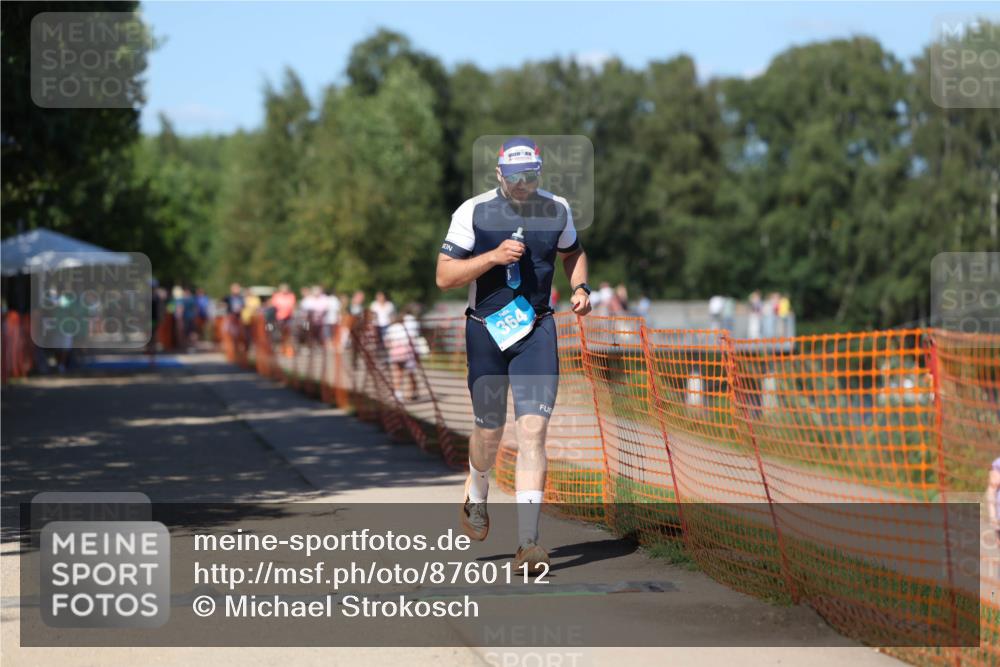 07.09.2025 - 19. Norderstedt Triathlon Michael Strokosch http://msf.ph/oto/8760112 07.09.2025 14:57:59 Laufen 364 meine-sportfotos.de