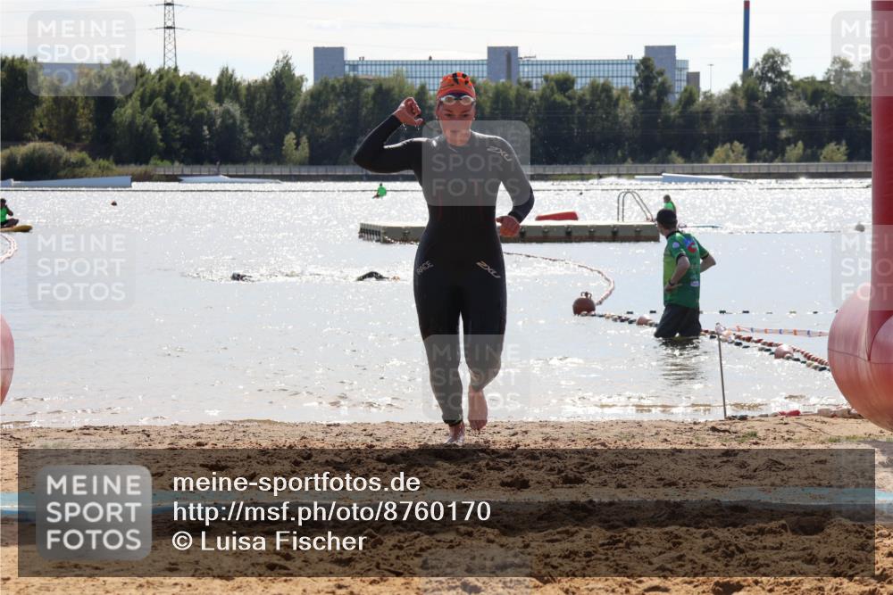 07.09.2025 - 19. Norderstedt Triathlon Luisa Fischer http://msf.ph/oto/8760170 07.09.2025 14:13:54 Schwimmen 460 meine-sportfotos.de