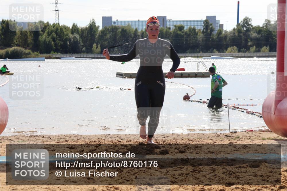 07.09.2025 - 19. Norderstedt Triathlon Luisa Fischer http://msf.ph/oto/8760176 07.09.2025 14:13:54 Schwimmen 460 meine-sportfotos.de