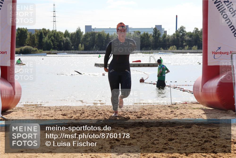 07.09.2025 - 19. Norderstedt Triathlon Luisa Fischer http://msf.ph/oto/8760178 07.09.2025 14:13:54 Schwimmen 460 meine-sportfotos.de