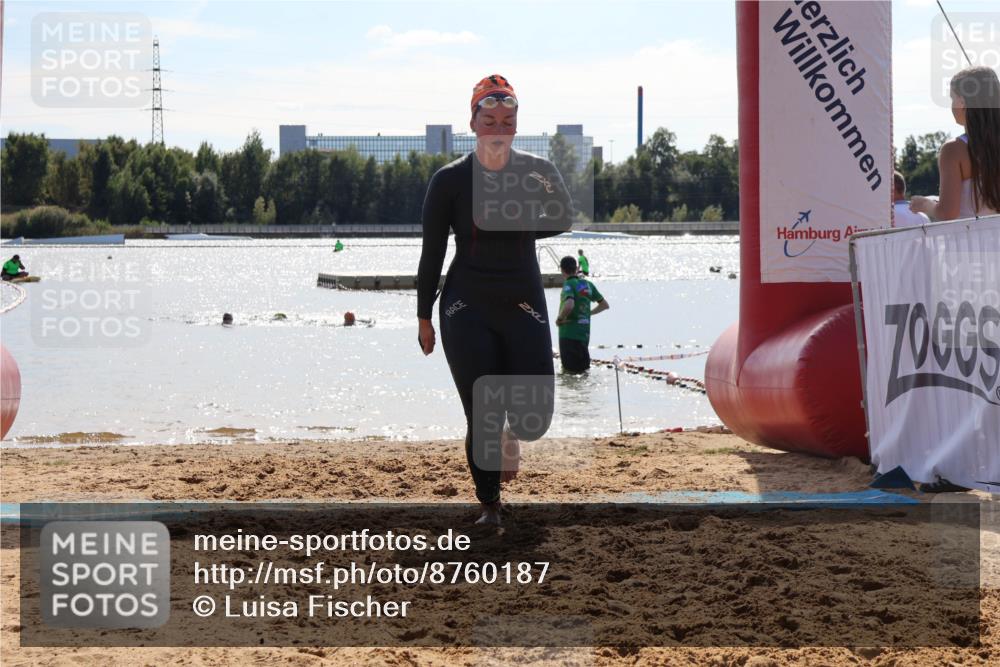 07.09.2025 - 19. Norderstedt Triathlon Luisa Fischer http://msf.ph/oto/8760187 07.09.2025 14:13:55 Schwimmen 460 meine-sportfotos.de