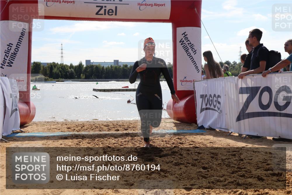 07.09.2025 - 19. Norderstedt Triathlon Luisa Fischer http://msf.ph/oto/8760194 07.09.2025 14:13:56 Schwimmen 460 meine-sportfotos.de