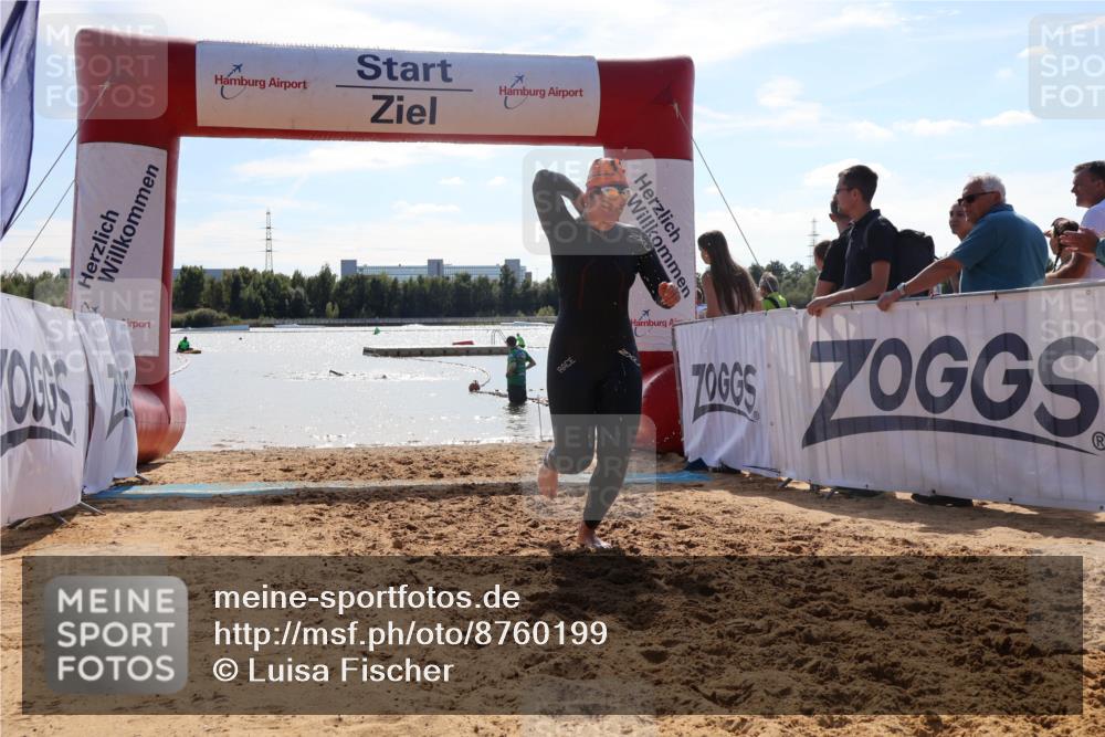 07.09.2025 - 19. Norderstedt Triathlon Luisa Fischer http://msf.ph/oto/8760199 07.09.2025 14:13:56 Schwimmen 460 meine-sportfotos.de