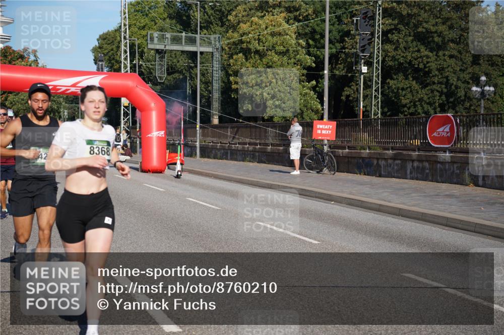 07.09.2025 - BARMER Alsterlauf Yannick Fuchs http://msf.ph/oto/8760210 07.09.2025 09:40:03 Laufen 8368, 42 meine-sportfotos.de