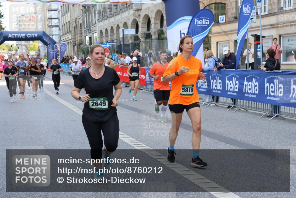 07.09.2025 - BARMER Alsterlauf Strokosch-Dieckow http://msf.ph/oto/8760212 07.09.2025 10:13:04 Ziel 2295, 2323, 2550, 3161, 3162, 3257, 3390, 3409, 3487, 3513, 3761, 3769, 3799, 3863, 3879, 3895, 4075, 4220, 4398, 5040, 5041, 5145, 5721, 5803, 5817, 5818, 6037, 6053, 6158, 8002, 8048 meine-sportfotos.de