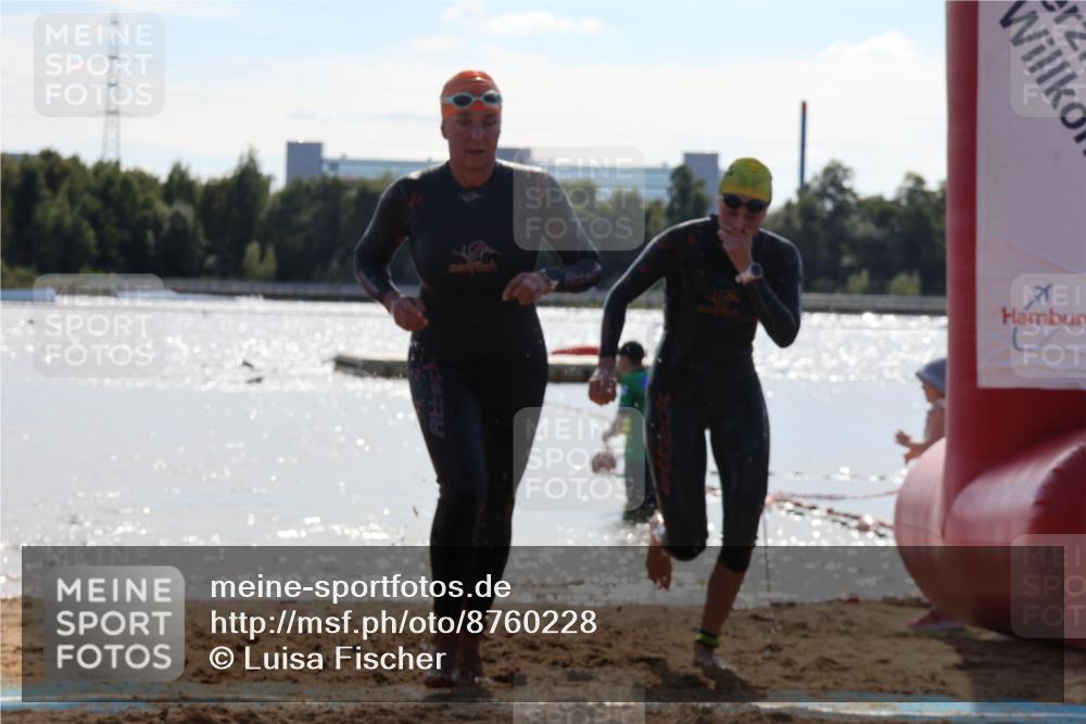 07.09.2025 - 19. Norderstedt Triathlon Luisa Fischer http://msf.ph/oto/8760228 07.09.2025 14:14:21 Schwimmen 1447, 1493, 1507 meine-sportfotos.de