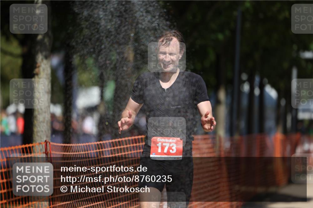 07.09.2025 - 19. Norderstedt Triathlon Michael Strokosch http://msf.ph/oto/8760235 07.09.2025 12:53:16 Laufen 173 meine-sportfotos.de