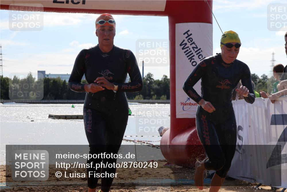 07.09.2025 - 19. Norderstedt Triathlon Luisa Fischer http://msf.ph/oto/8760249 07.09.2025 14:14:22 Schwimmen 1447, 1493, 1507 meine-sportfotos.de