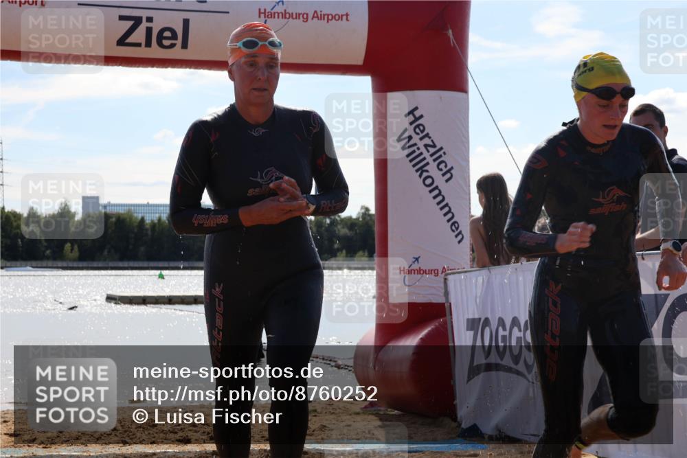 07.09.2025 - 19. Norderstedt Triathlon Luisa Fischer http://msf.ph/oto/8760252 07.09.2025 14:14:22 Schwimmen 1447, 1493, 1507 meine-sportfotos.de