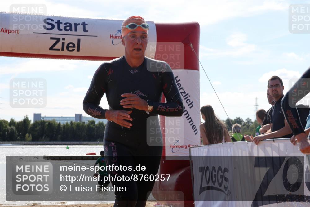 07.09.2025 - 19. Norderstedt Triathlon Luisa Fischer http://msf.ph/oto/8760257 07.09.2025 14:14:23 Schwimmen 1447, 1493, 1507 meine-sportfotos.de