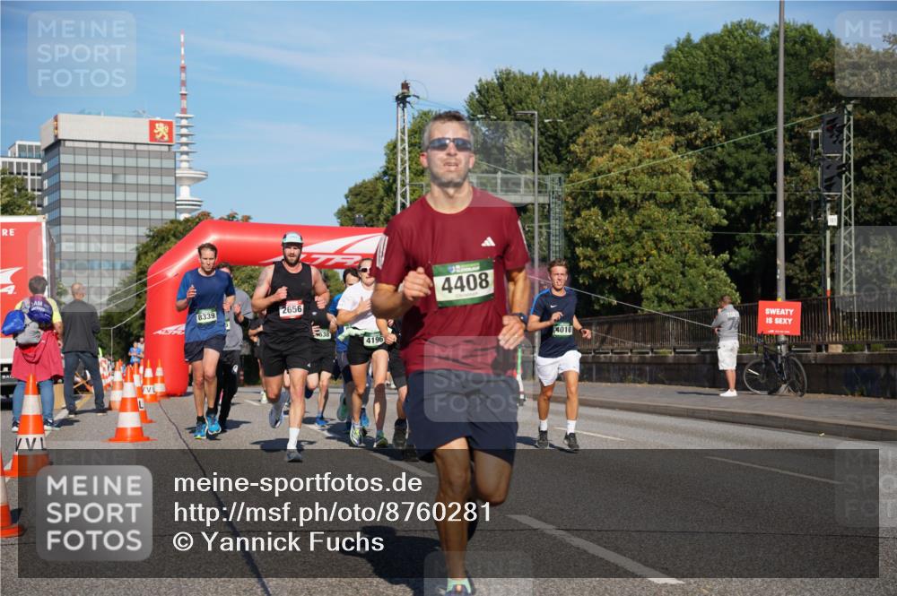 07.09.2025 - BARMER Alsterlauf Yannick Fuchs http://msf.ph/oto/8760281 07.09.2025 09:40:06 Laufen 8339, 2656, 4196, 4408, 4010 meine-sportfotos.de