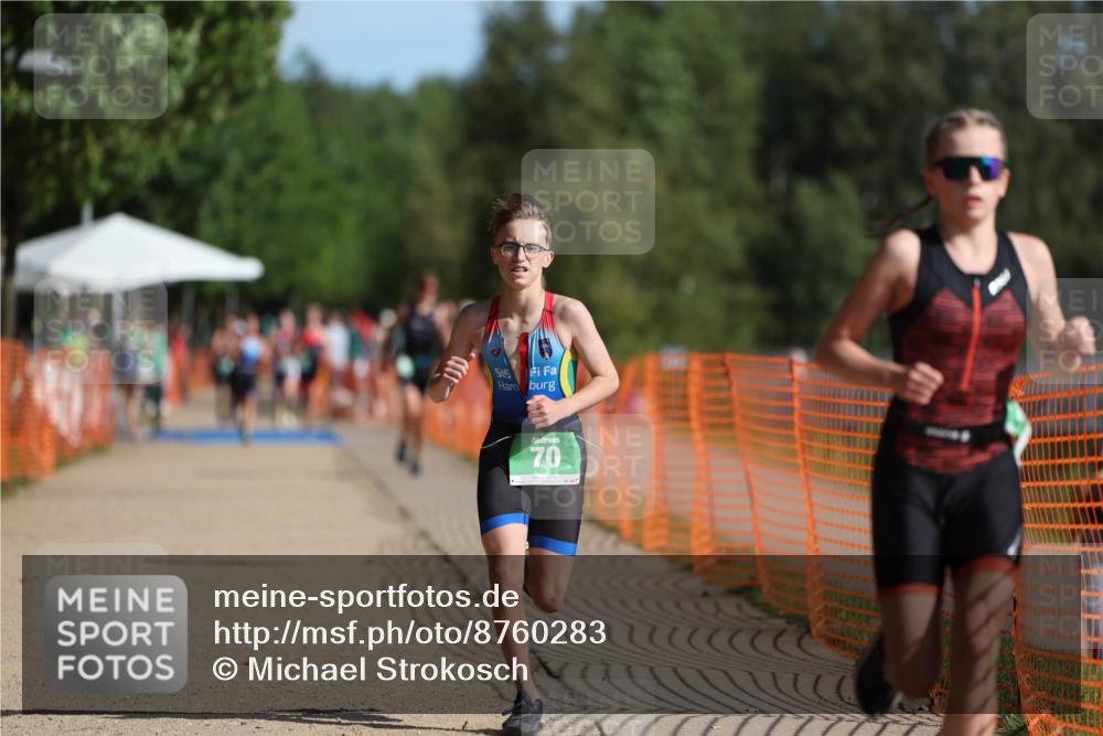 07.09.2025 - 19. Norderstedt Triathlon Michael Strokosch http://msf.ph/oto/8760283 07.09.2025 10:45:13 Laufen 70, 114, 682 meine-sportfotos.de